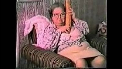 Бабушка и внук трахаются, Домашний инцест,
