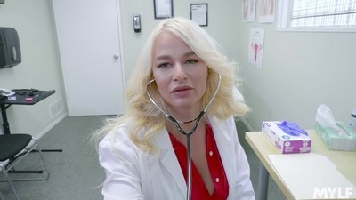 В чулках,