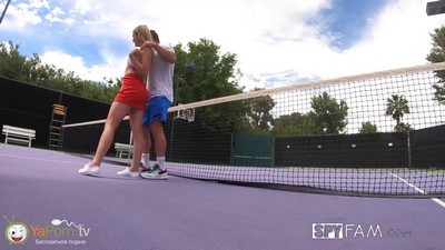 Нудисты и на улице, Видео,