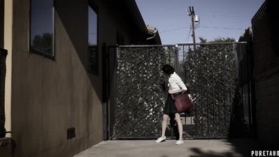 Инцест, Молоденькие, Брюнетки, С отцом, С дочерью, Кончил в рот, В спальне,
